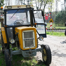 Zderzenie z ciągnikiem. Na miejscu działają służby