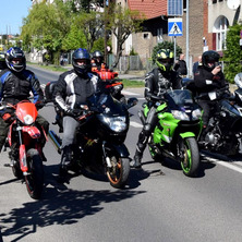 „Sezon Motocyklowy” rozpoczęty.Parada przejechała przez Nakło
