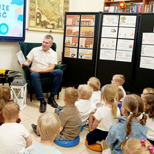 Tydzień Czytania Dzieciom. Wyjątkowy gość w bibliotece