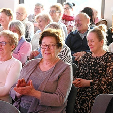 Wspólne śpiewanie i dobra zabawa. Muzyczne spotkanie w Broniewie