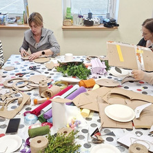 Tworzenie wiosennych dekoracji. Relaks w miłej atmosferze